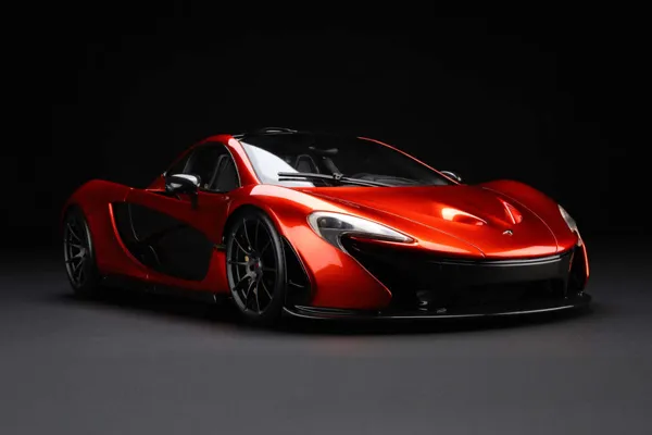 Amalgam Collection McLaren P1 (2012) - Volcano Orange 1:8 scale resin model car