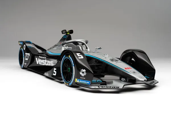 Amalgam Collection Mercedes-EQ Silver Arrow 02 (2020-21) - Gen2 Season 7 - Stoffel Vandoorne 1:8 scale resin model car