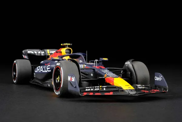 Amalgam Collection Oracle Red Bull Racing RB19 - 2023 Season Livery - Sergio Pérez 1:18 scale resin model car