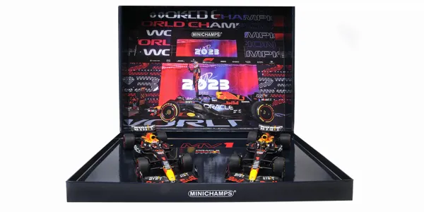 Minichamps 2-Car-Set - Oracle Red Bull Racing Rb19 - Max Verstappen - World Champion Qatar Sprint & Gp 2023 (112231801) 1:18 scale diecast model car