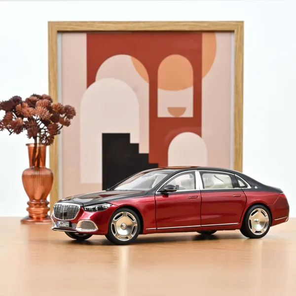 Norev Mercedes-Maybach S 680 4MATIC 2021 Bleu Nautical/Rouge Patagonia 1:18 scale diecast model car
