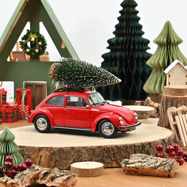 Norev VW 1303 Coccinelle 1973 Rouge Noël 1:18 scale diecast model car