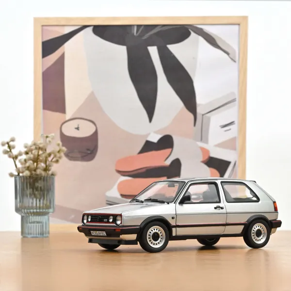 Norev VW Golf GTI 1989 Argent Diamant 1:18 scale diecast model car